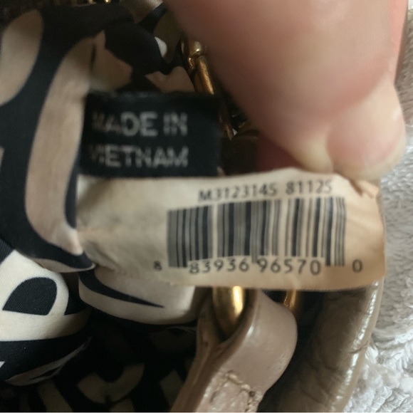 Marc Jacobs Taupe Leather Crossbody Bag - Picture 6 of 9